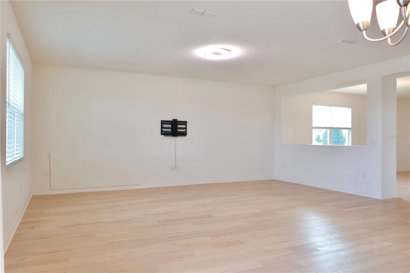 CARRIAGE HILL - Residential Lease
