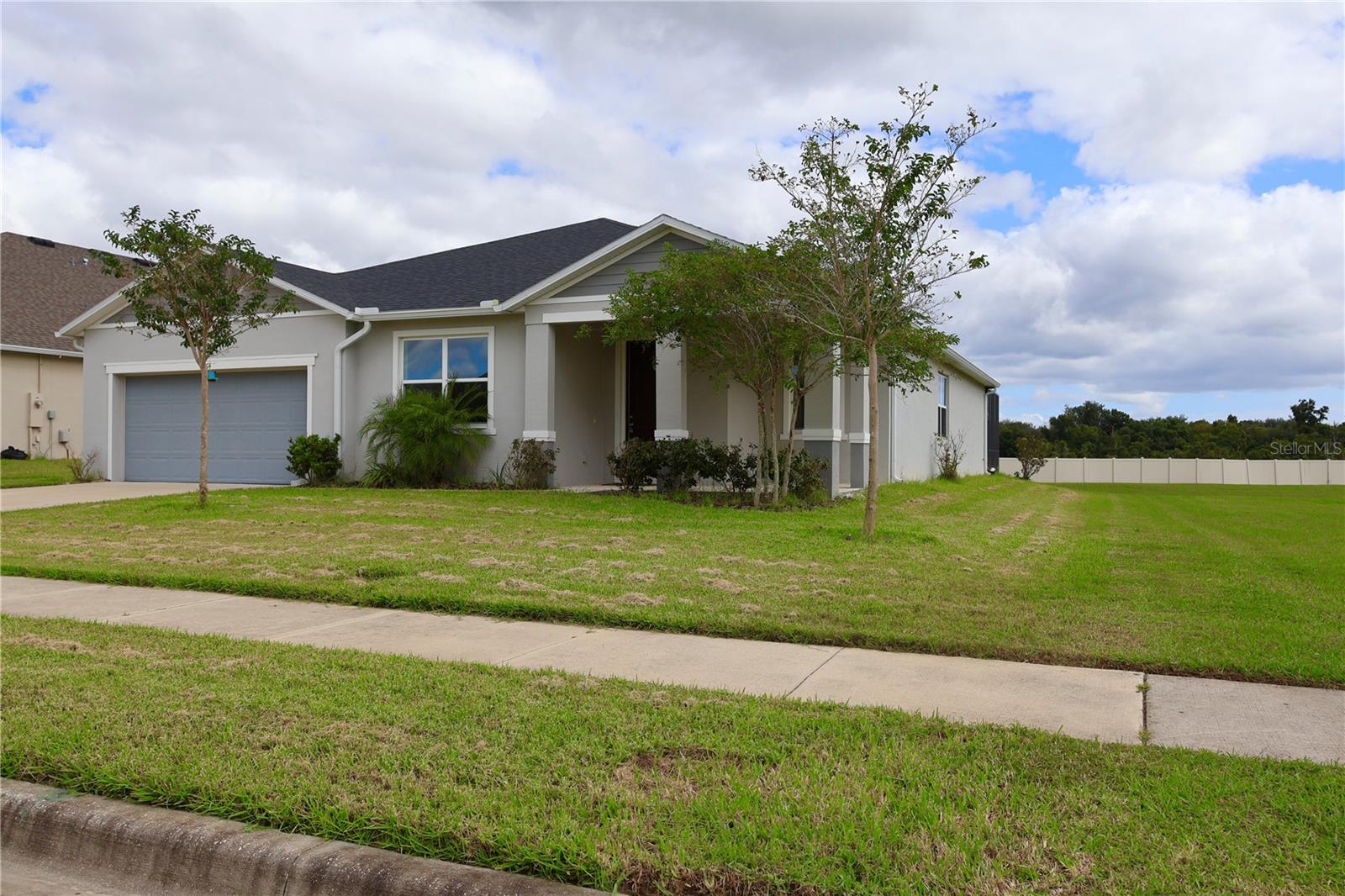 CARRIAGE HILL - Residential Lease