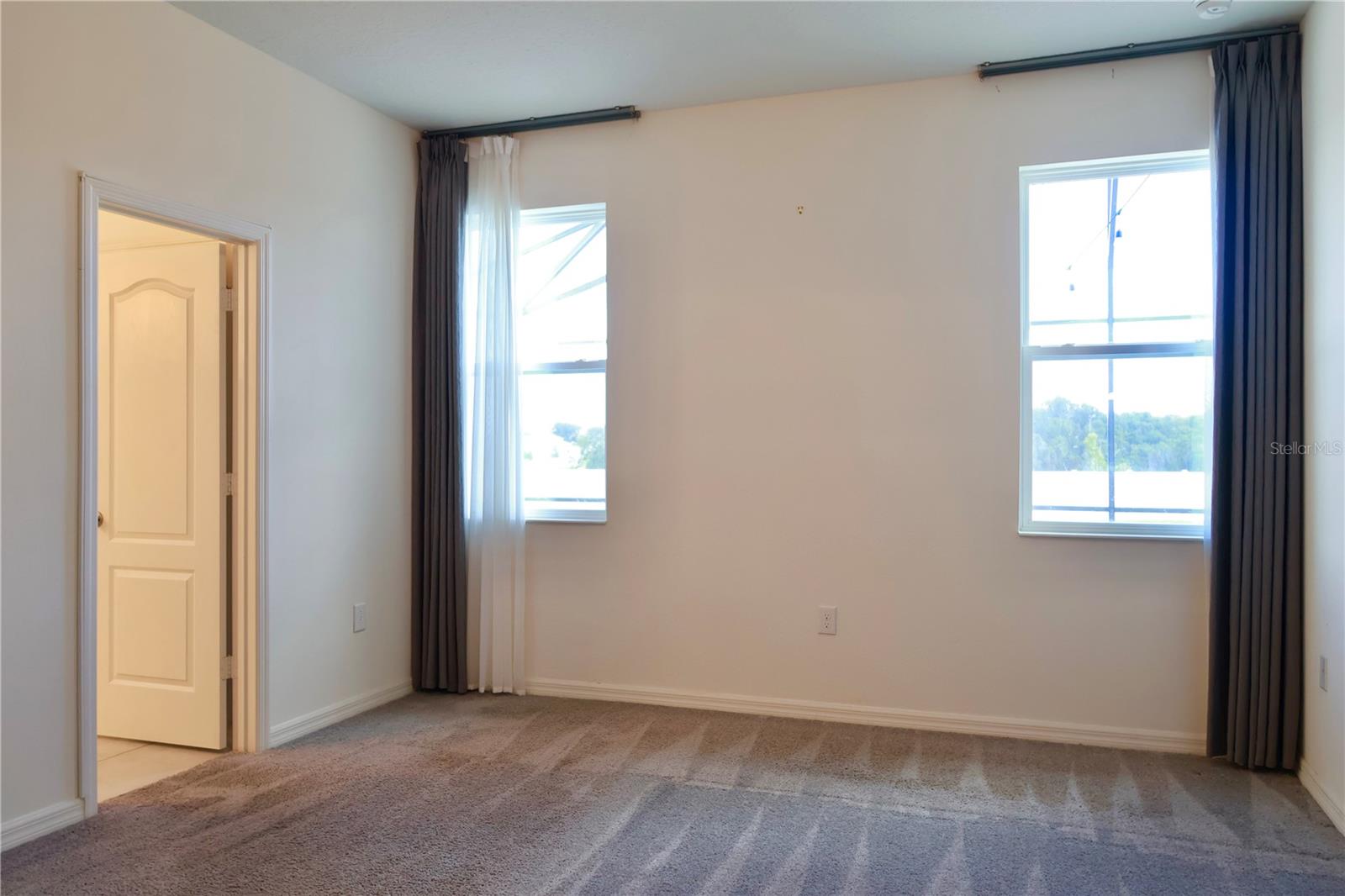 CARRIAGE HILL - Residential Lease