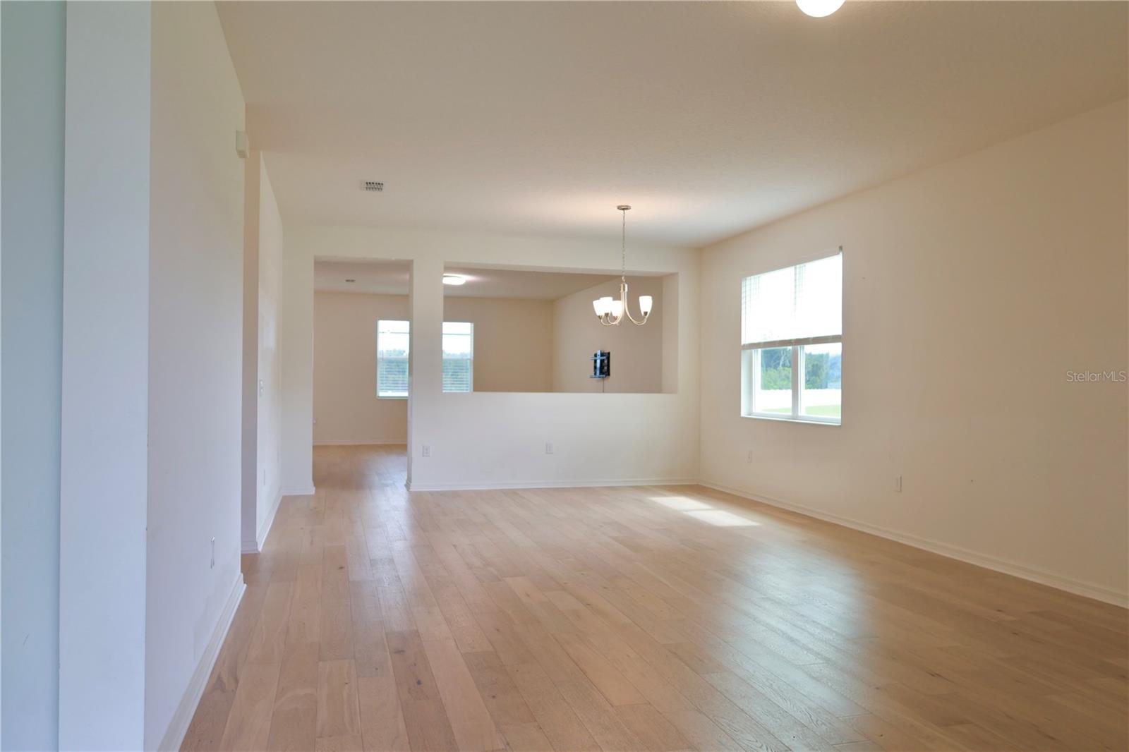 CARRIAGE HILL - Residential Lease