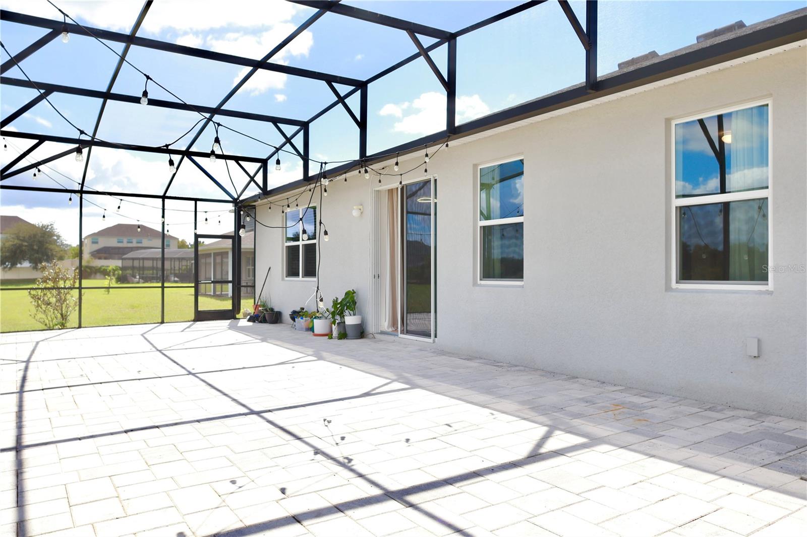 CARRIAGE HILL - Residential Lease