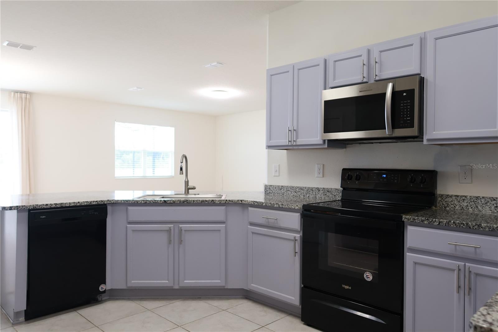 CARRIAGE HILL - Residential Lease