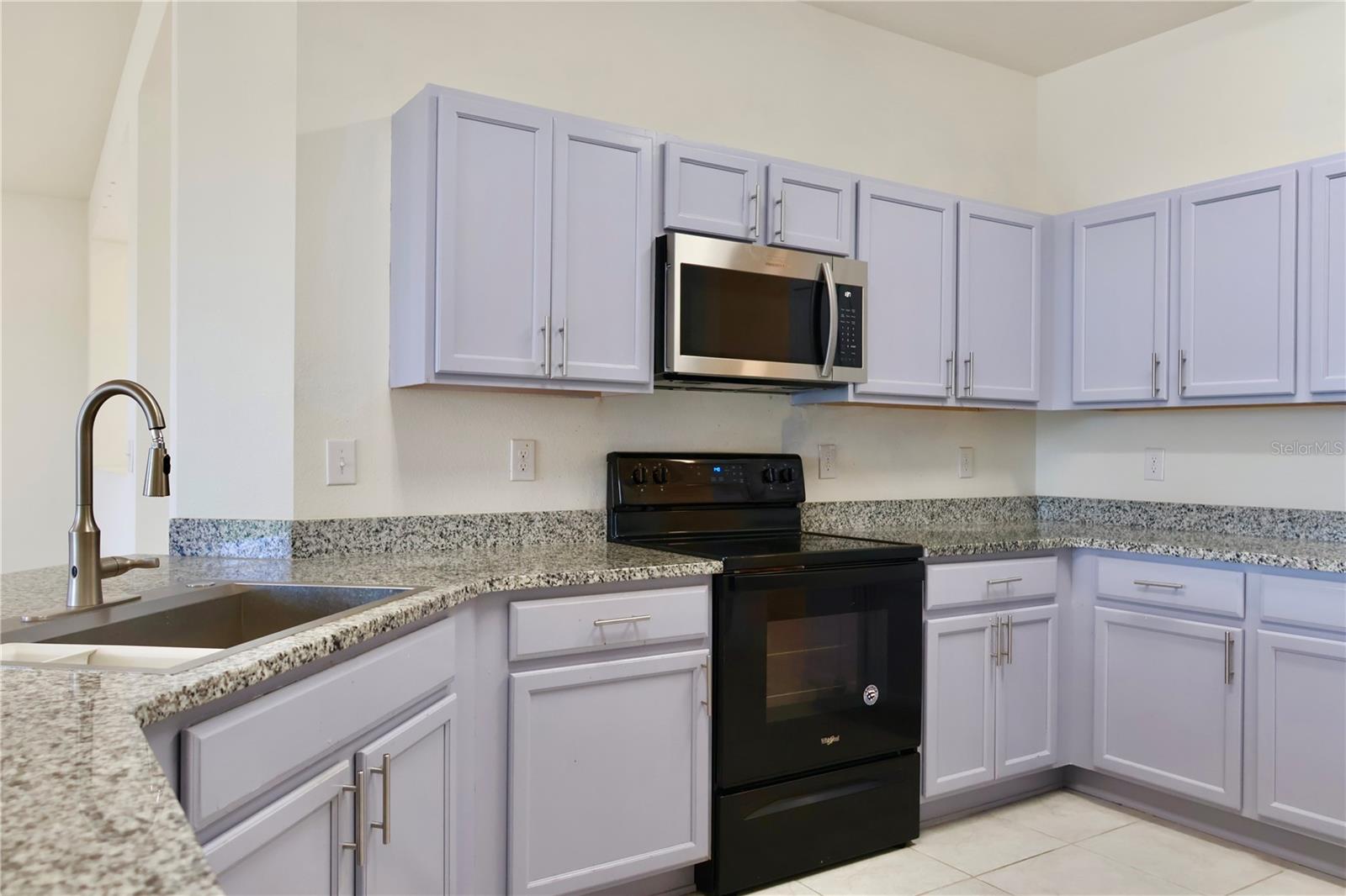 CARRIAGE HILL - Residential Lease