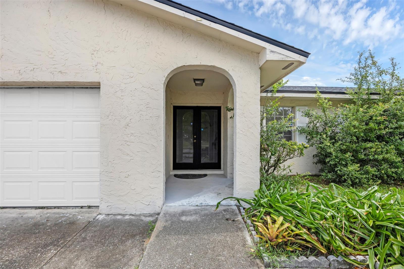205 LOCH LOW DRIVE