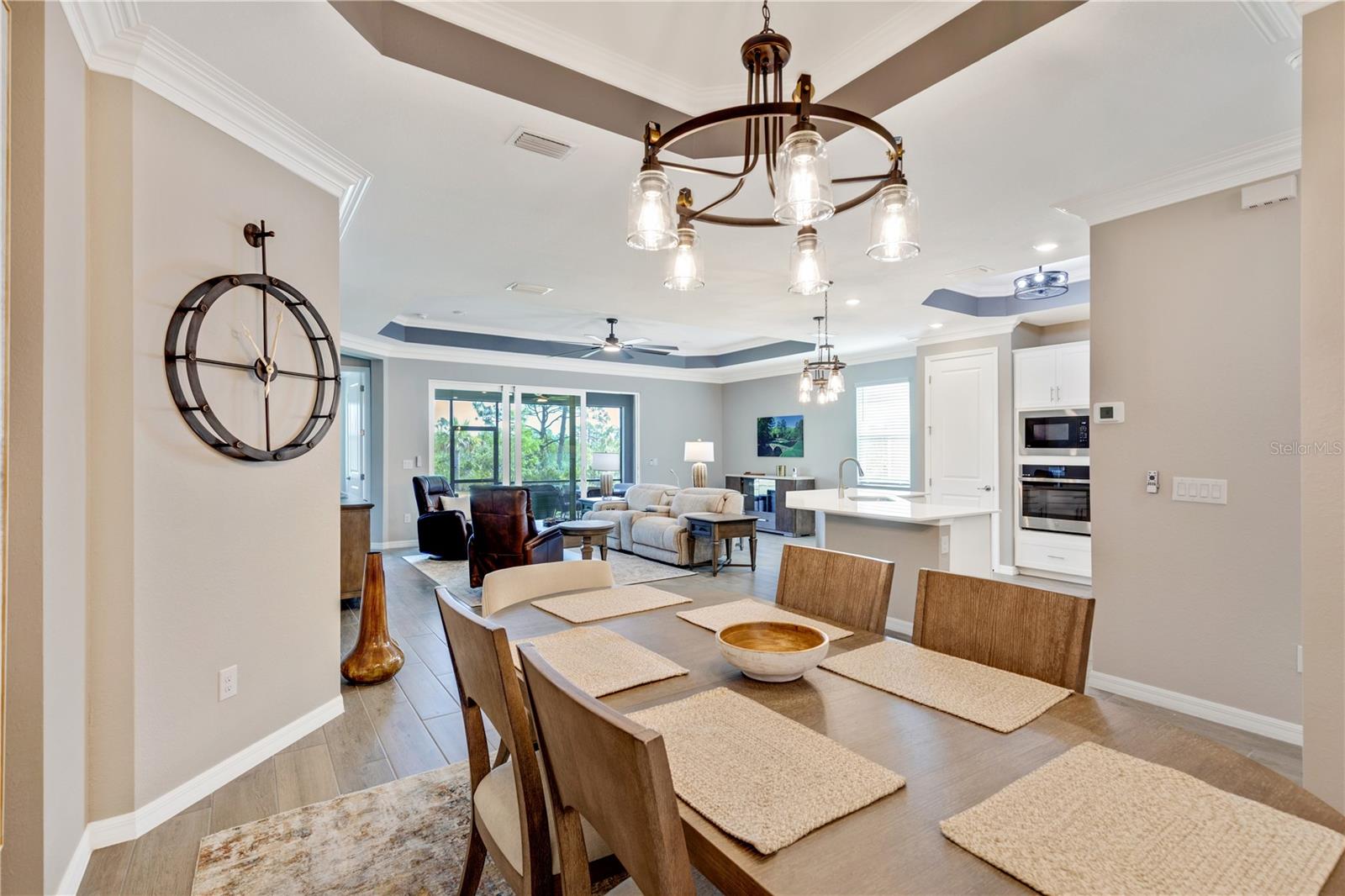 WELLEN PARK GOLF & COUNTRY CLUB - Residential Lease
