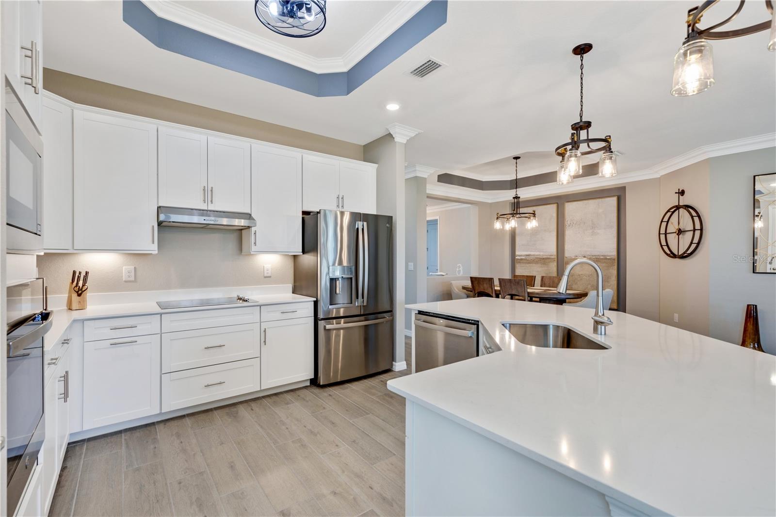WELLEN PARK GOLF & COUNTRY CLUB - Residential Lease