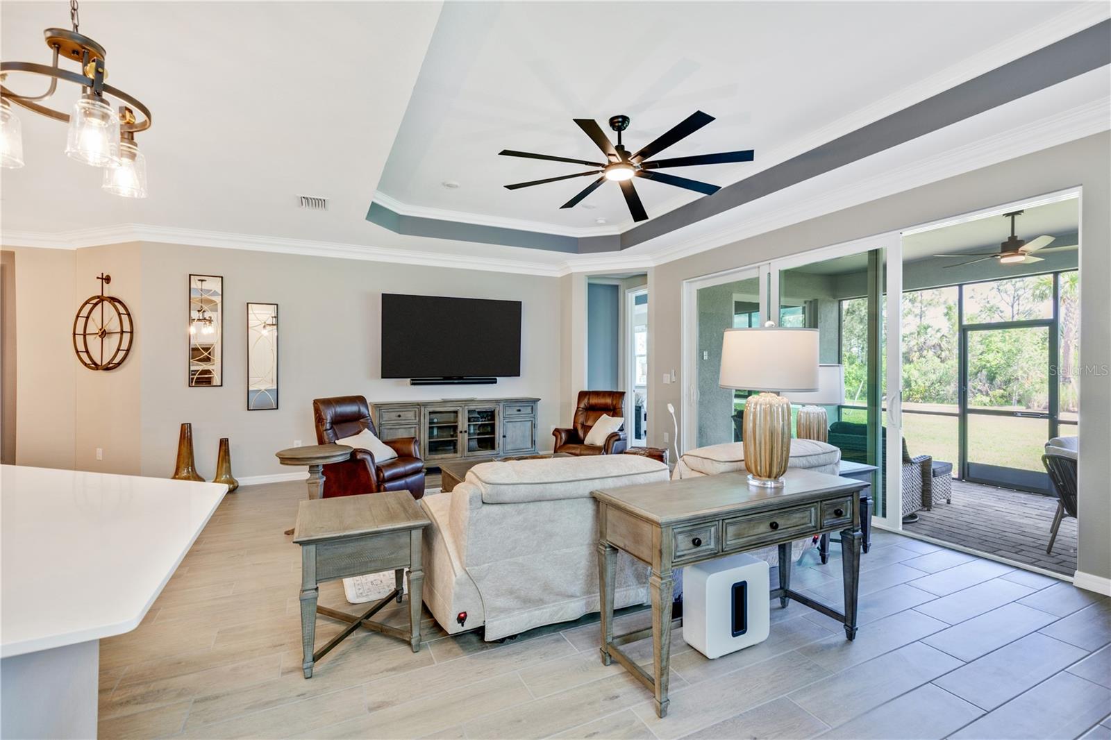 WELLEN PARK GOLF & COUNTRY CLUB - Residential Lease