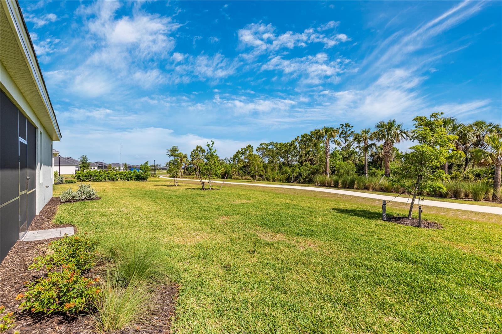 WELLEN PARK GOLF & COUNTRY CLUB - Residential Lease