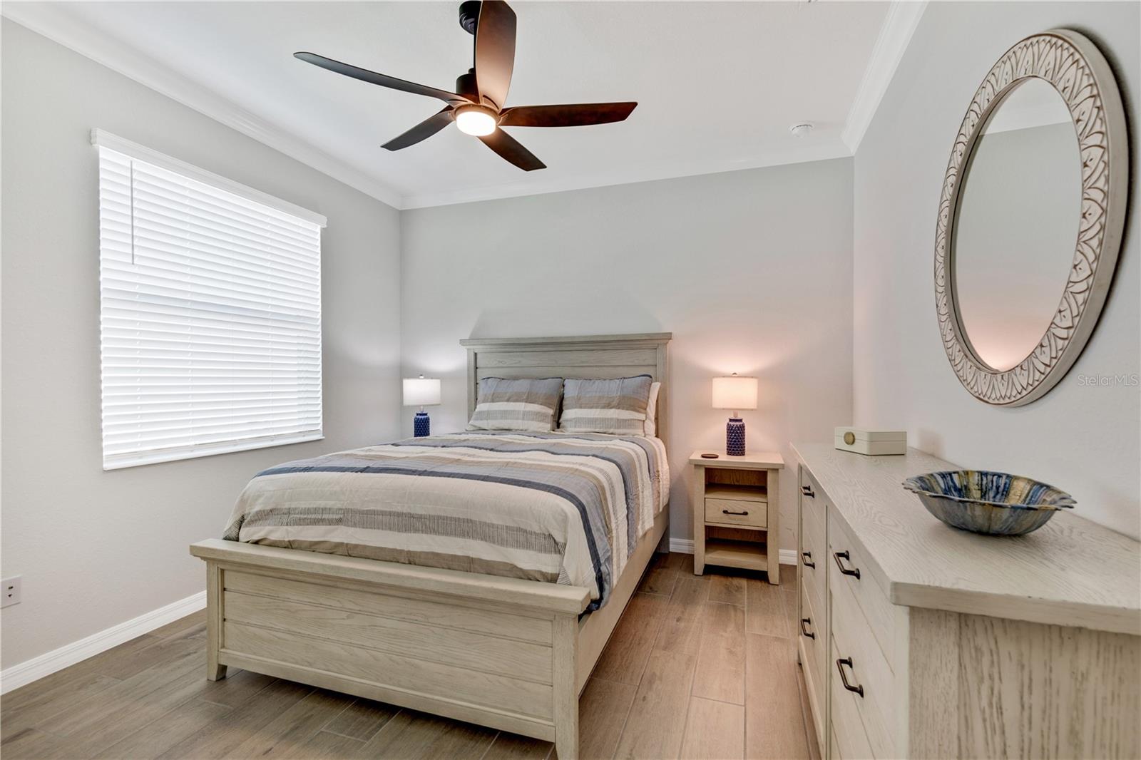 WELLEN PARK GOLF & COUNTRY CLUB - Residential Lease