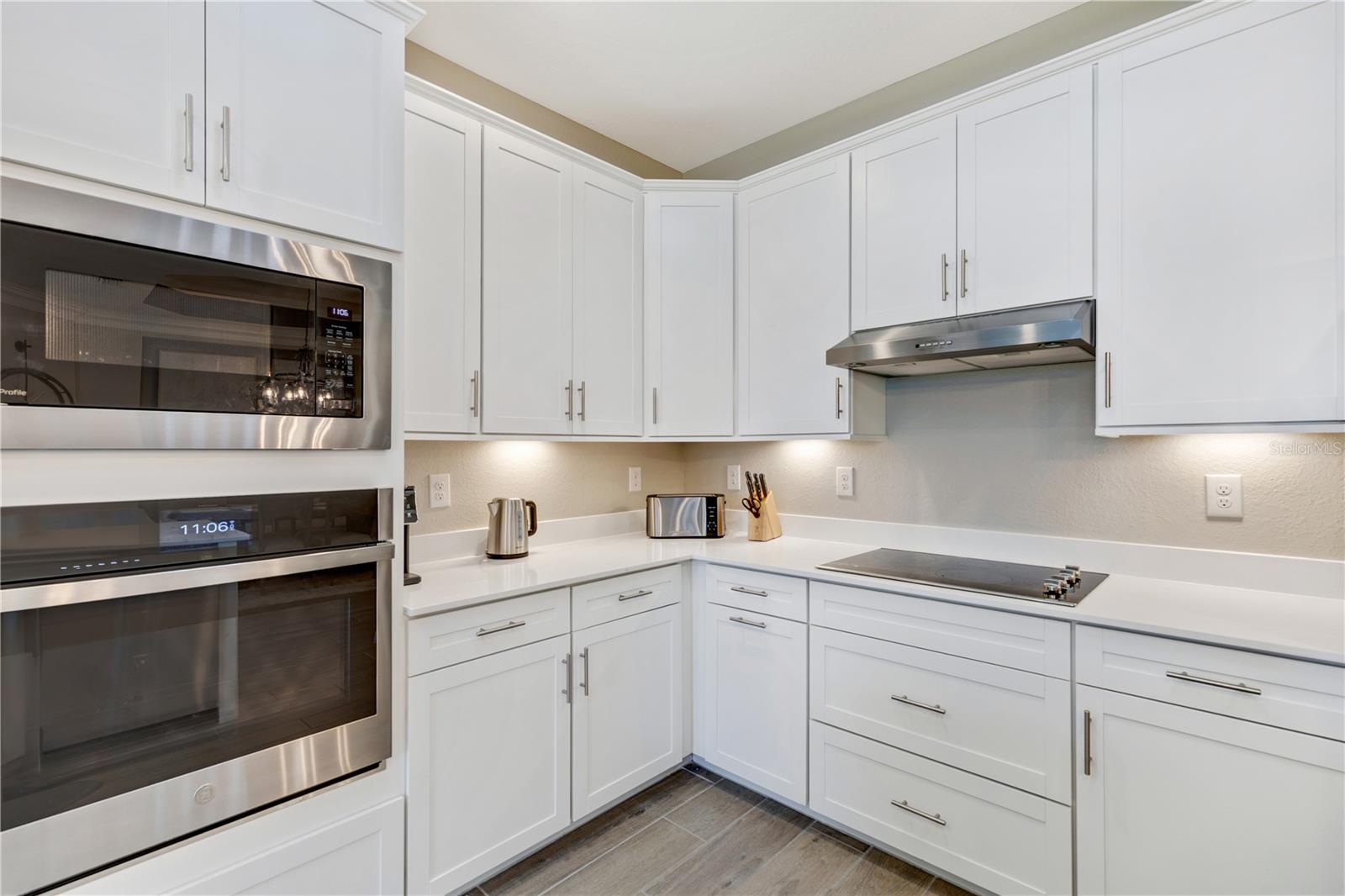 WELLEN PARK GOLF & COUNTRY CLUB - Residential Lease