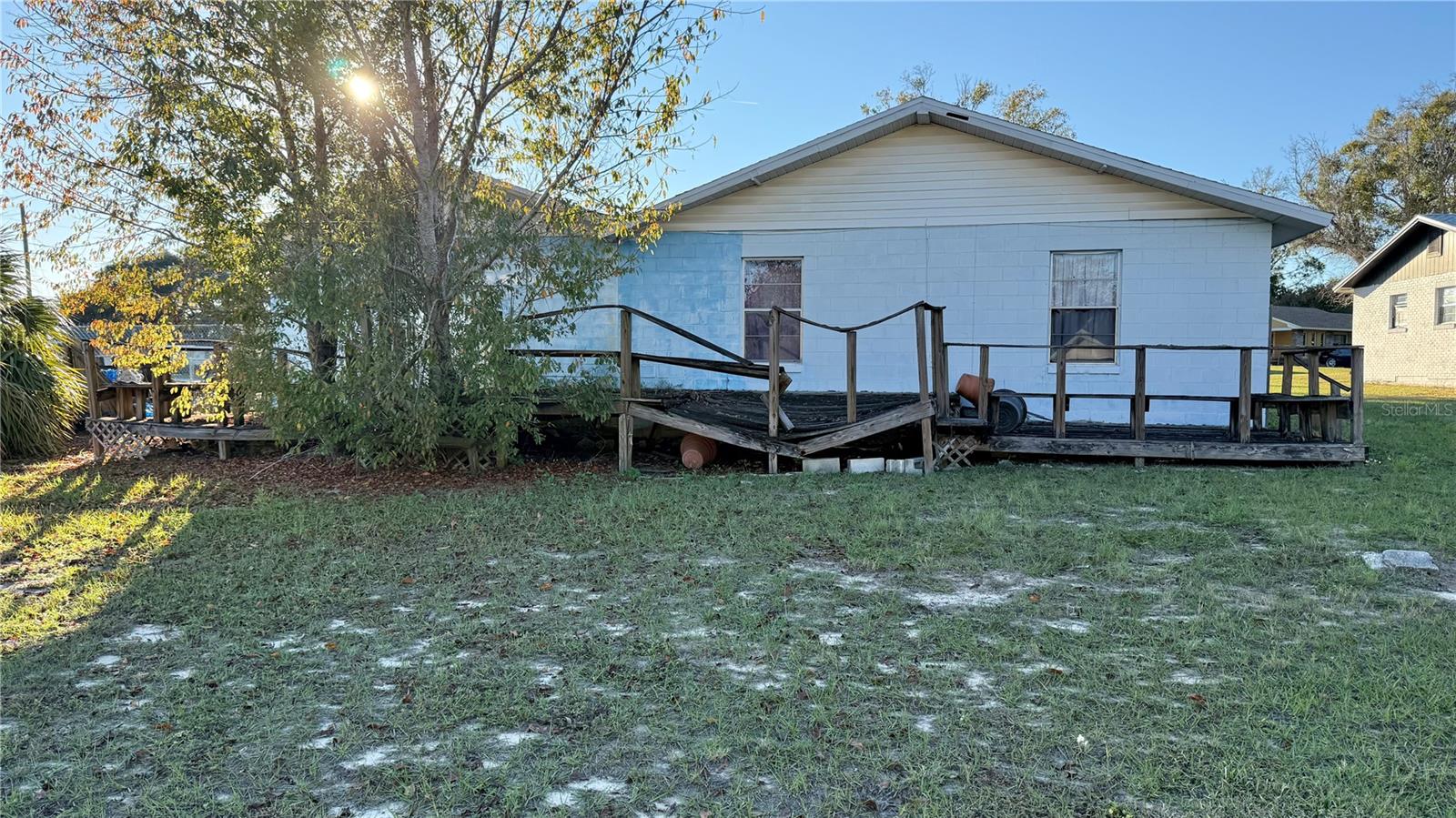 VALENCIA HILLS - Residential