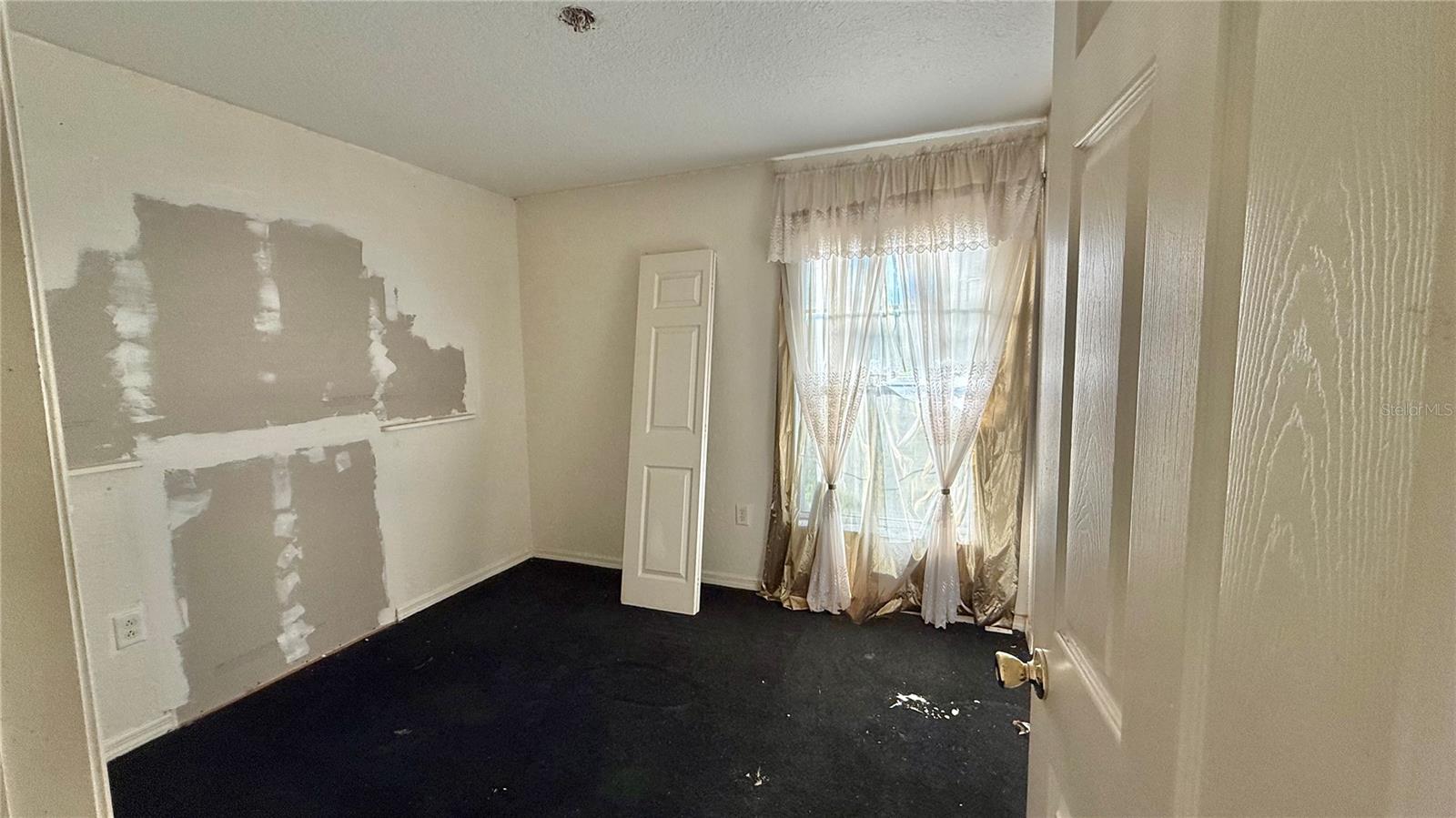 VALENCIA HILLS - Residential