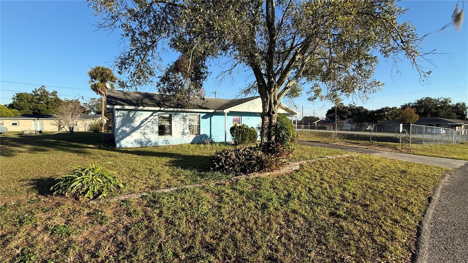 VALENCIA HILLS - Residential