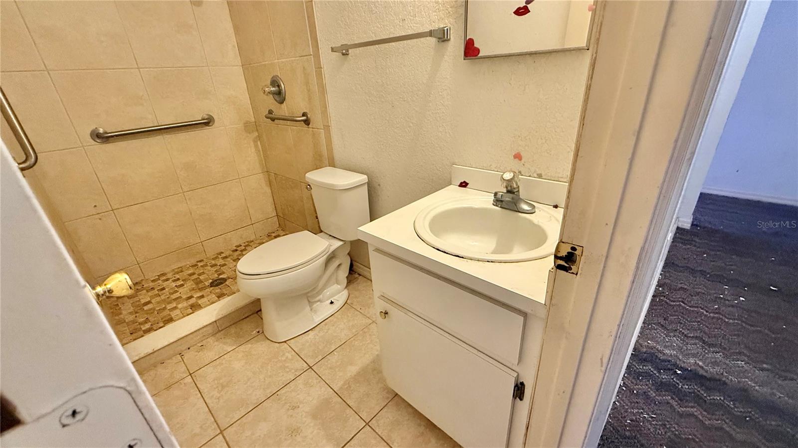 VALENCIA HILLS - Residential