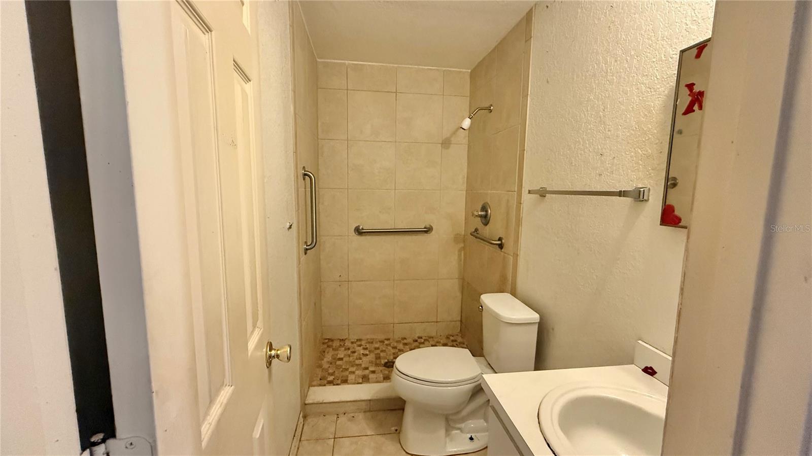 VALENCIA HILLS - Residential