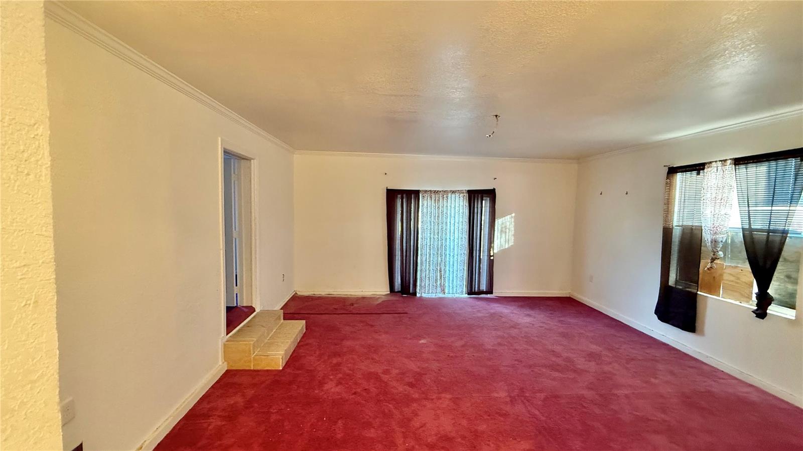 VALENCIA HILLS - Residential