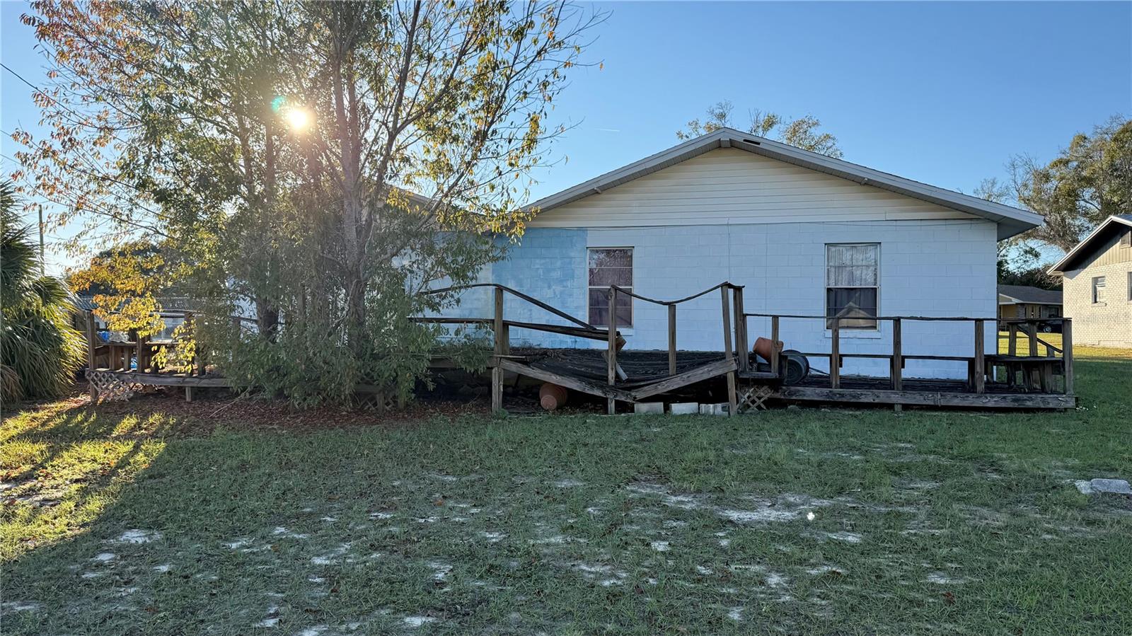 VALENCIA HILLS - Residential