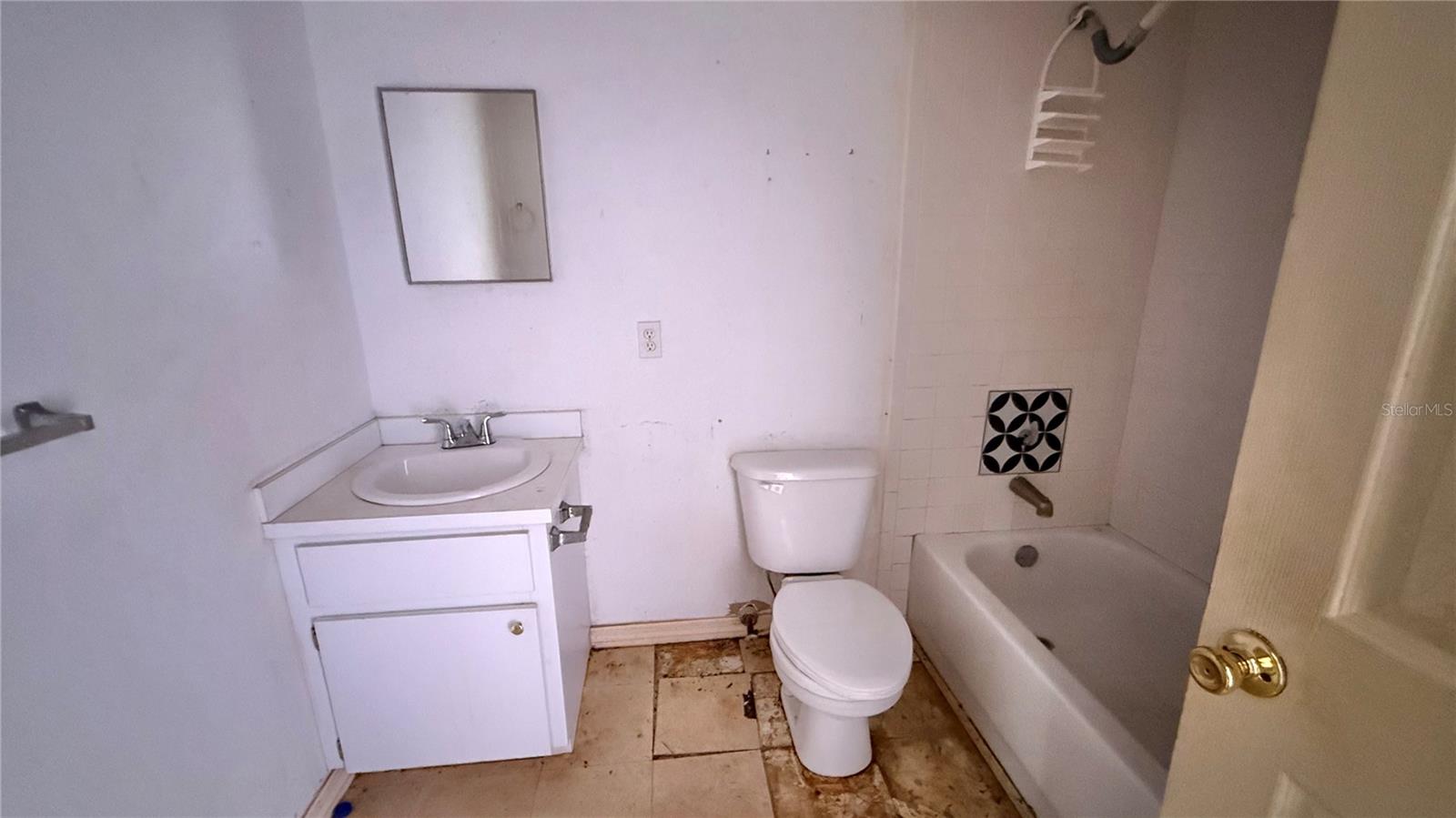 VALENCIA HILLS - Residential