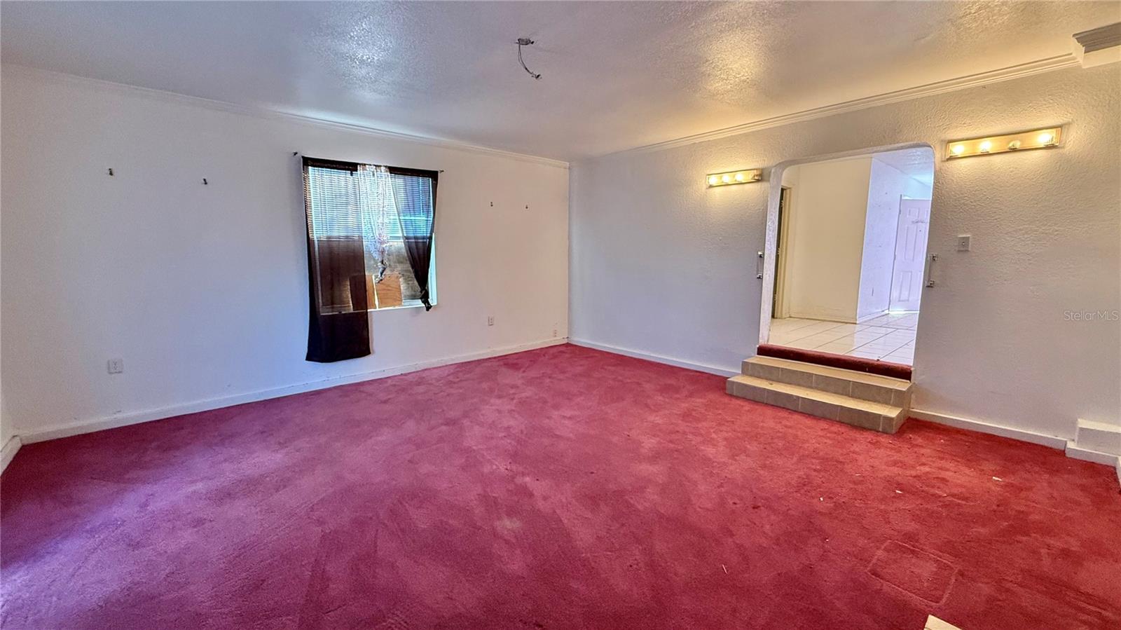 VALENCIA HILLS - Residential