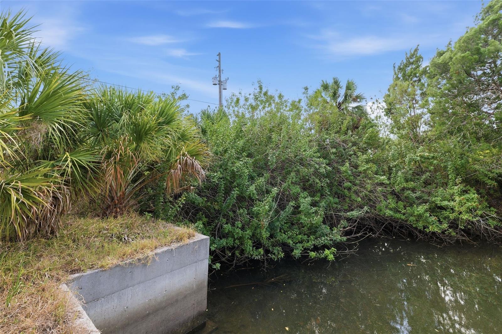 SUNSET ESTATES - Land