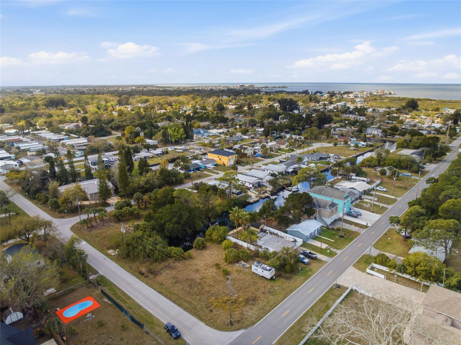 SUNSET ESTATES - Land