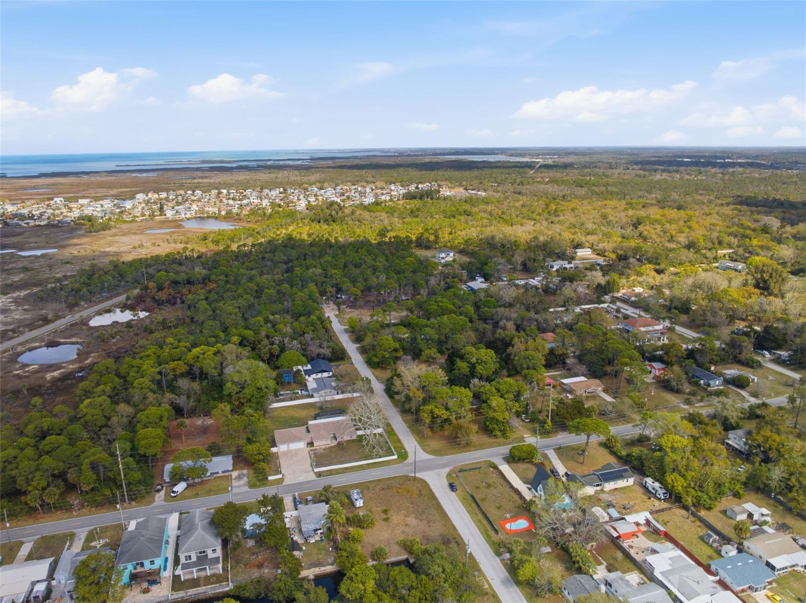 SUNSET ESTATES - Land