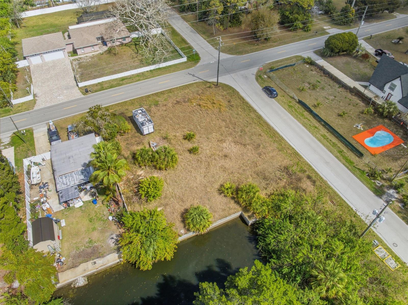 SUNSET ESTATES - Land