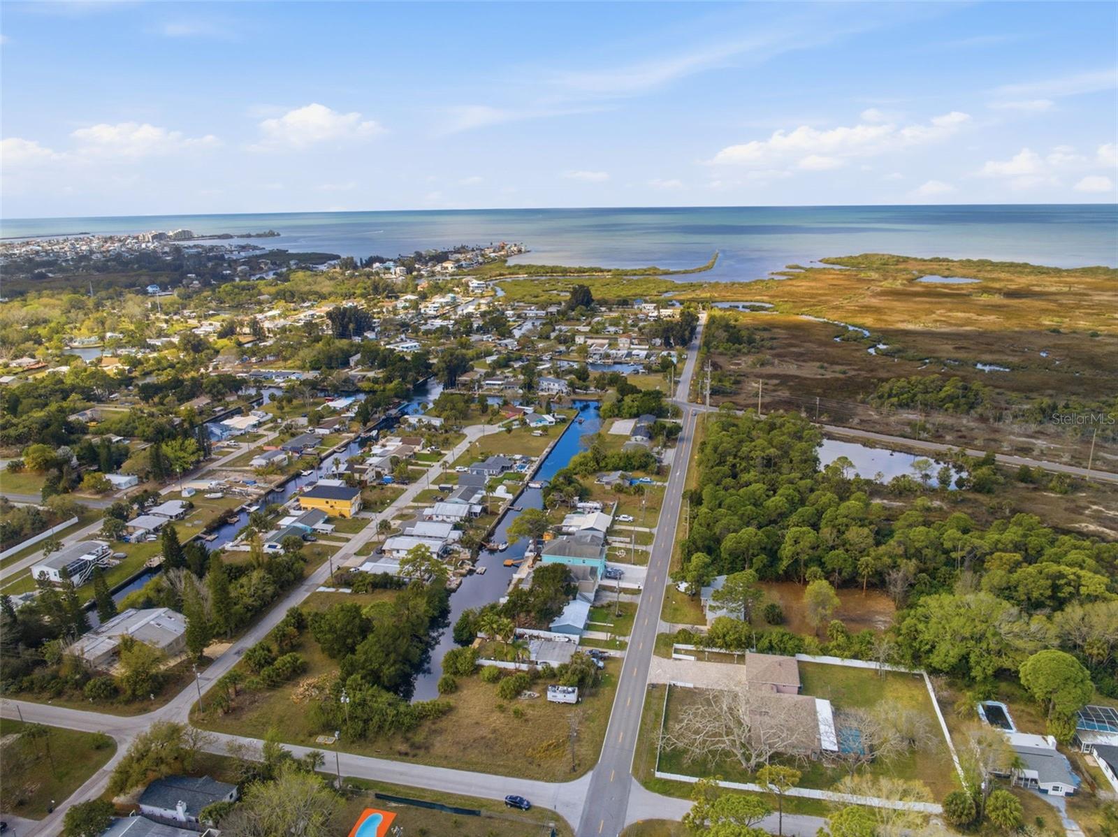 SUNSET ESTATES - Land