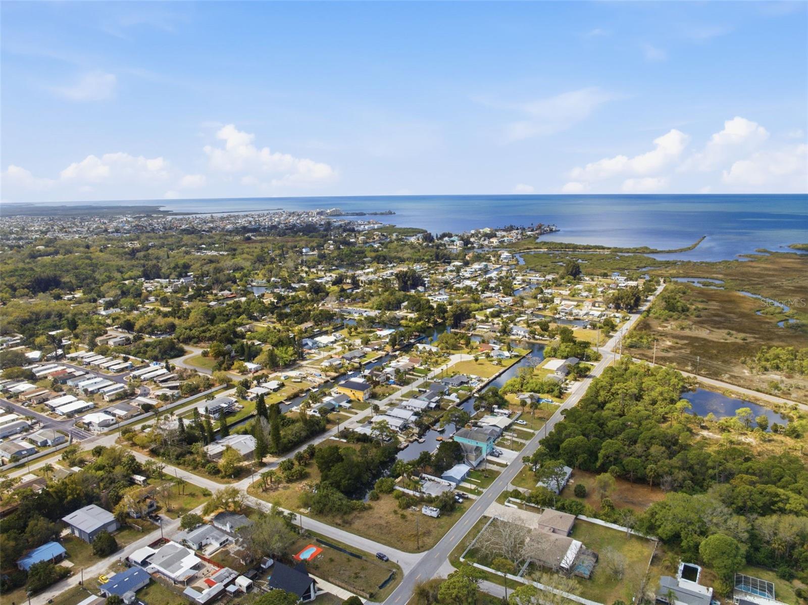 SUNSET ESTATES - Land