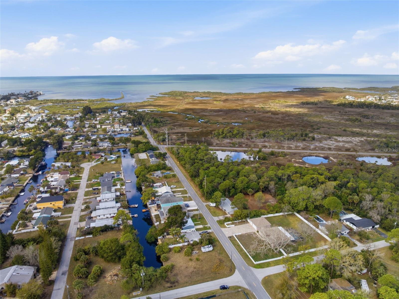 SUNSET ESTATES - Land