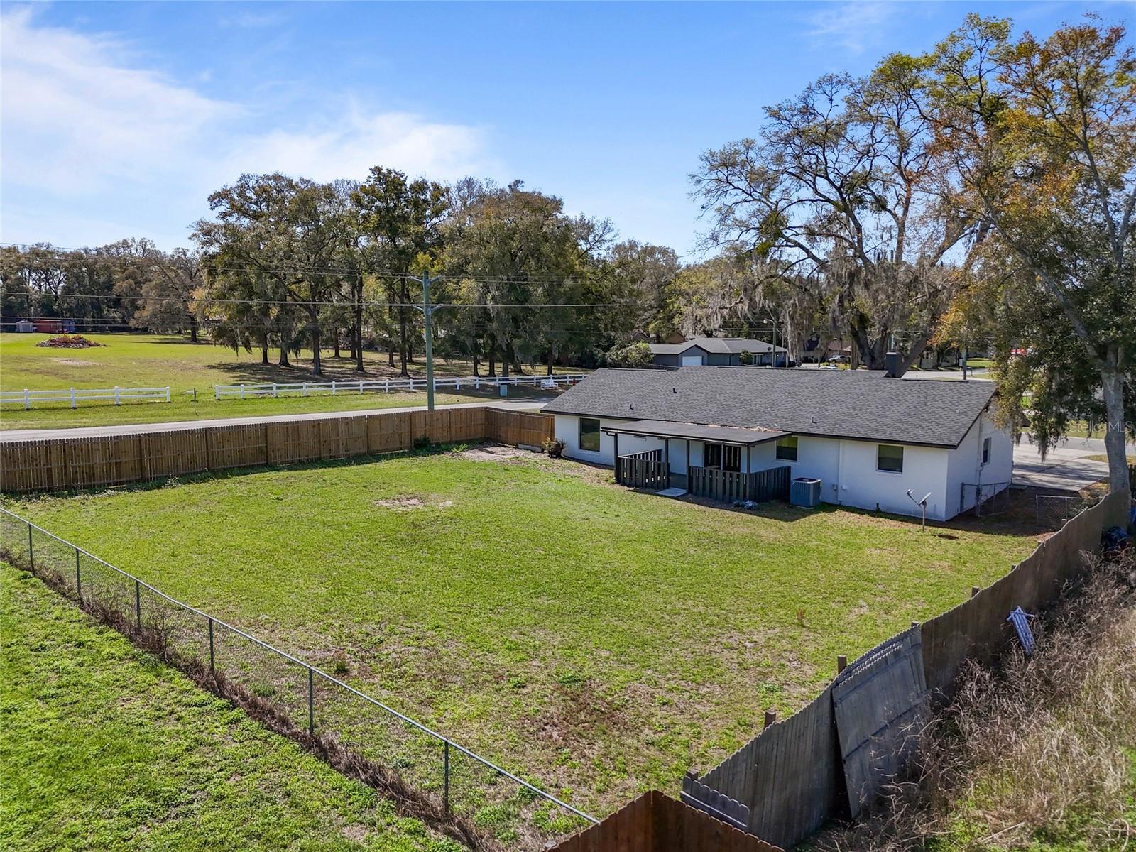 STONE HILL - Residential