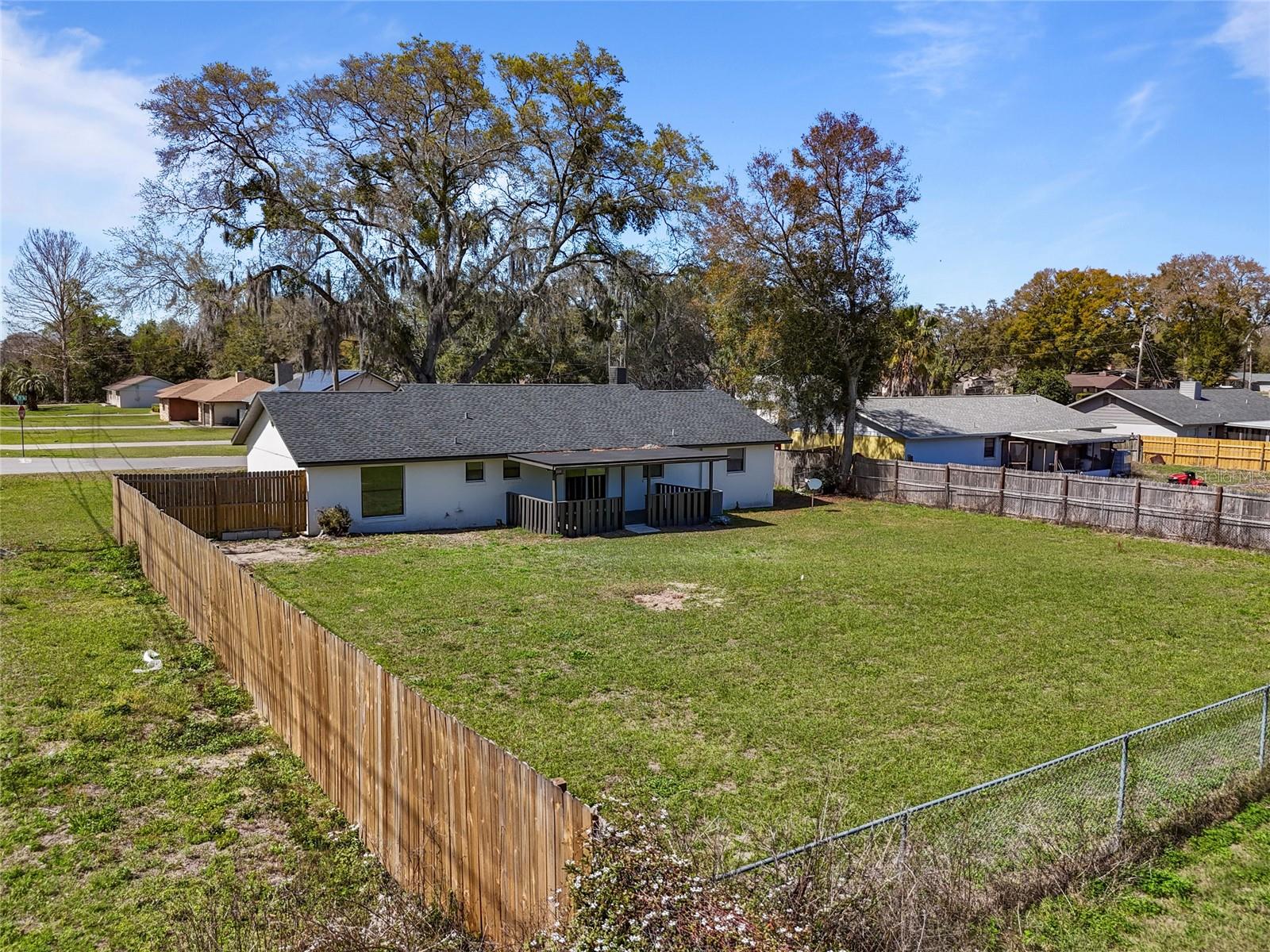 STONE HILL - Residential