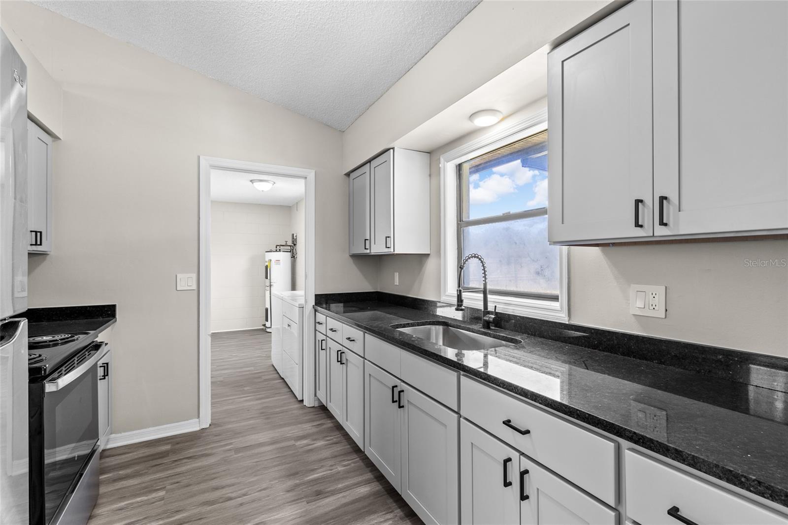 STONE HILL - Residential