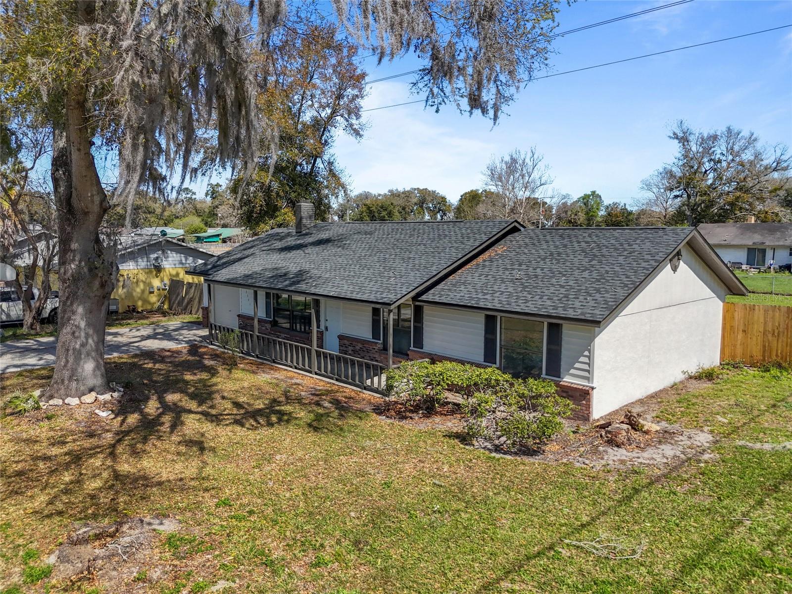 STONE HILL - Residential