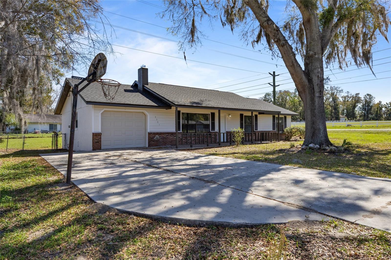 STONE HILL - Residential