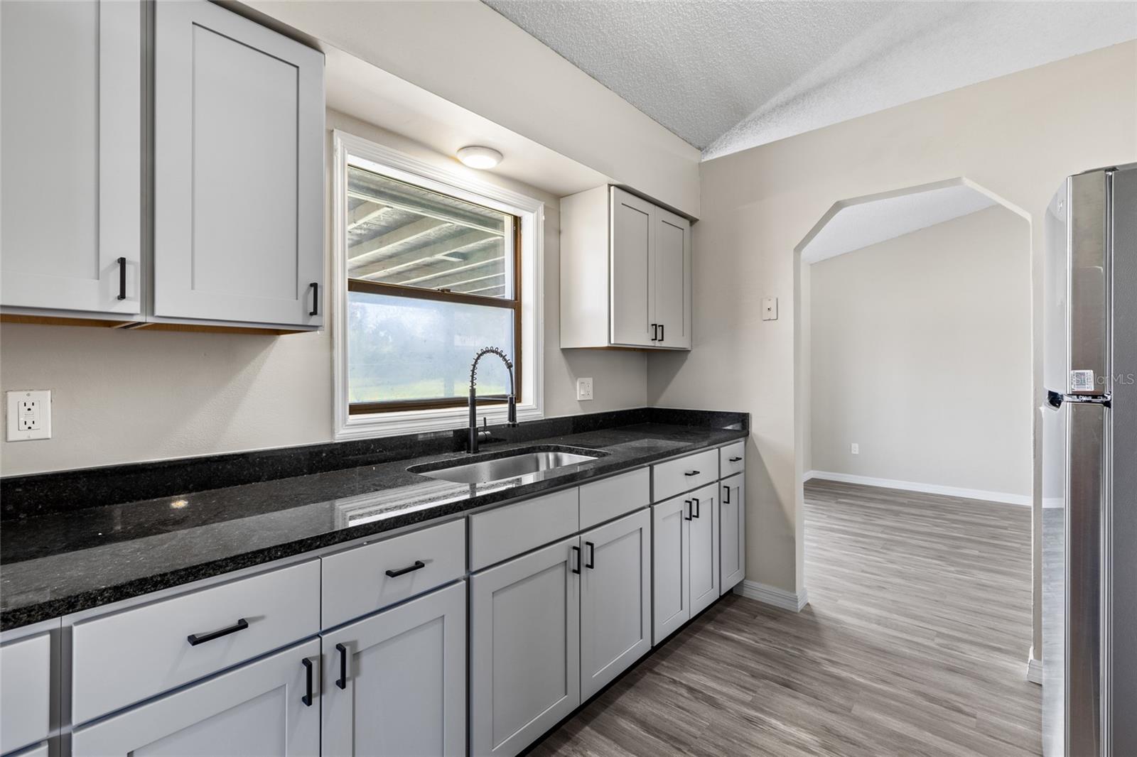 STONE HILL - Residential