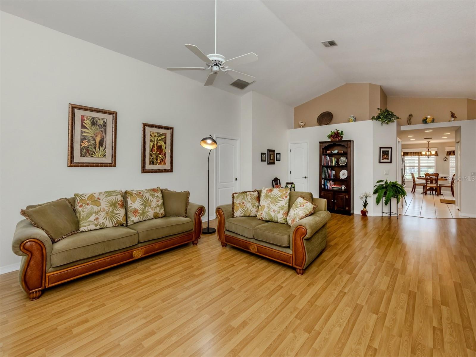 DEVONSHIRE NORTH PH 3 - Residential