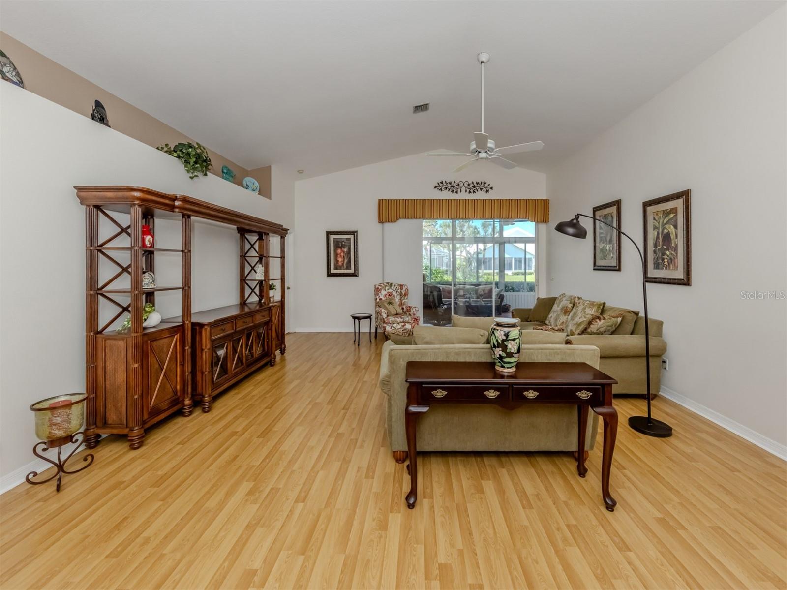 DEVONSHIRE NORTH PH 3 - Residential