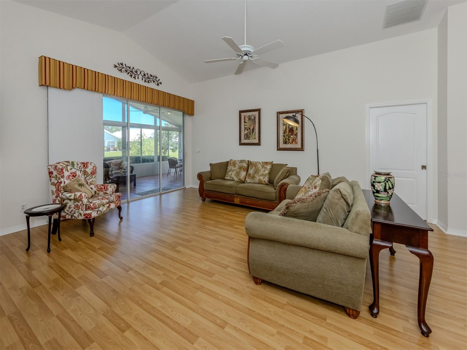DEVONSHIRE NORTH PH 3 - Residential