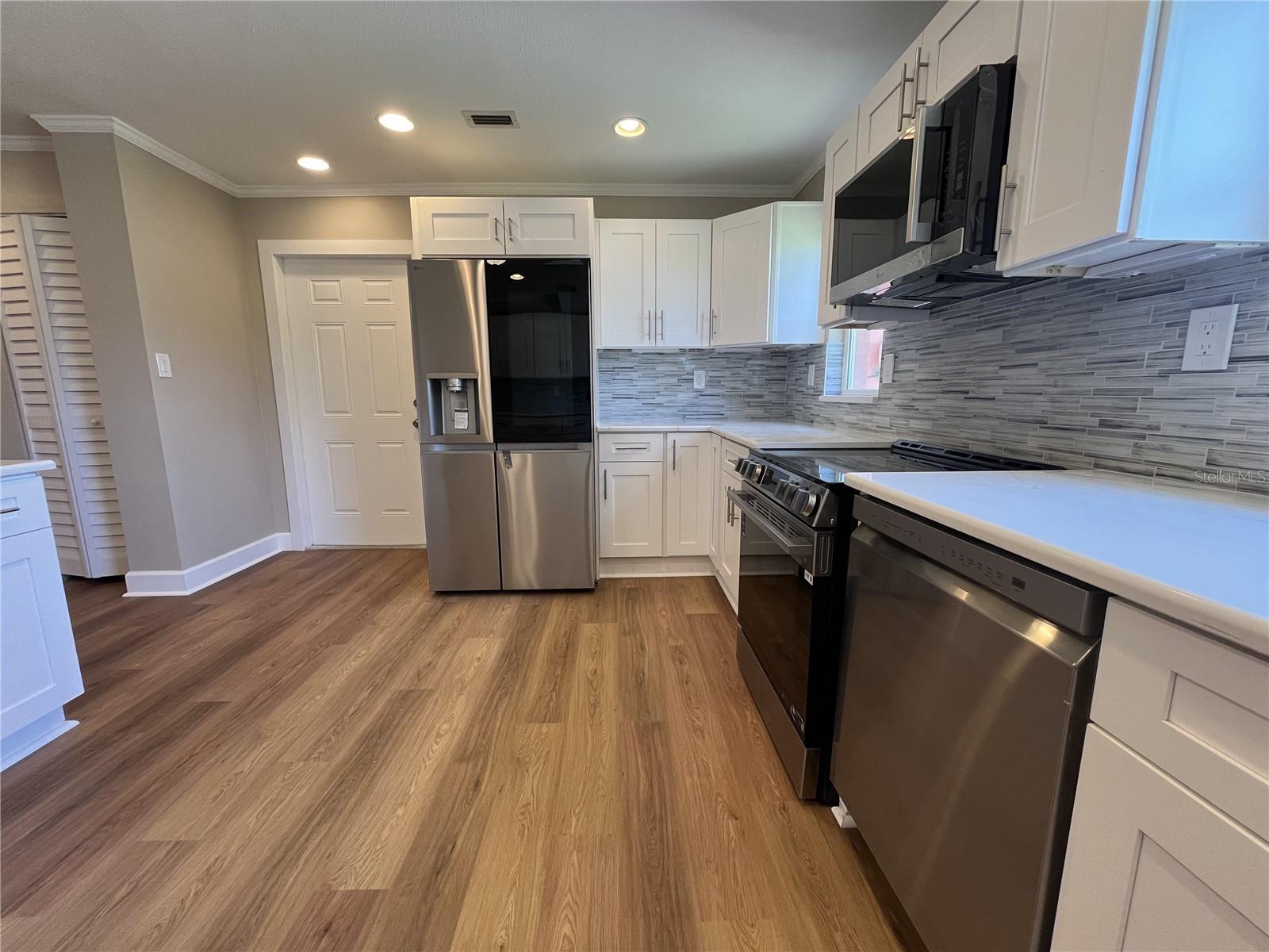 BELLE VISTA SHORES - Residential Lease