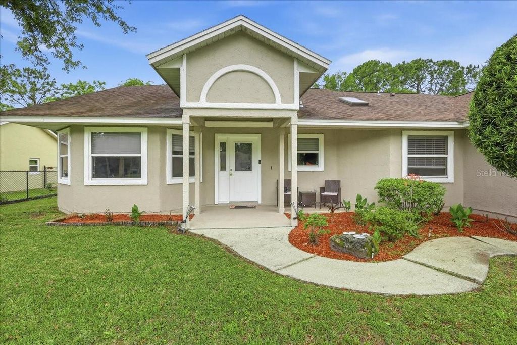 Photo of 17 Putter Drive, Palm Coast, FL 32164 (MLS # FC317719)