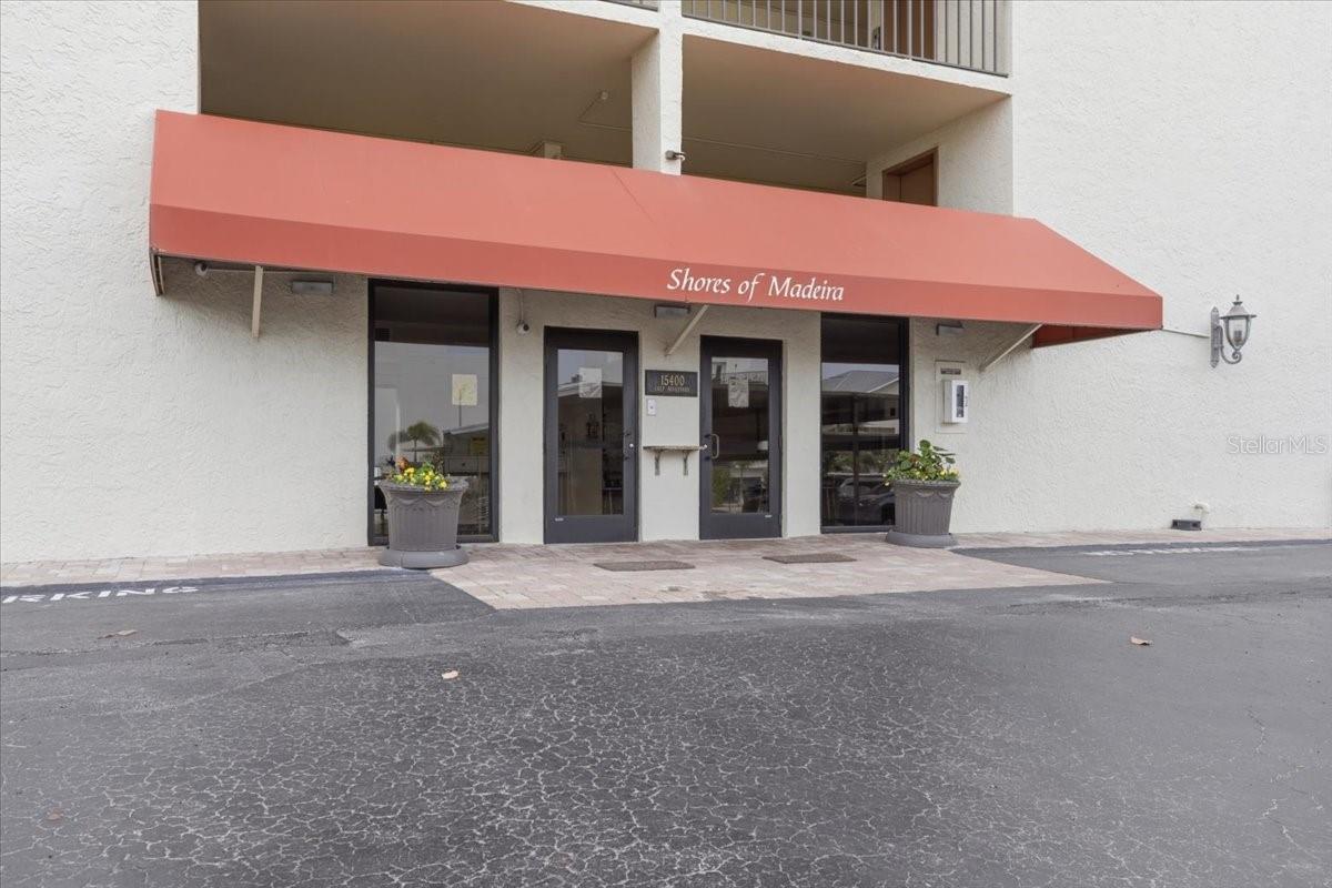 SHORES OF MADEIRA CONDO - Residential