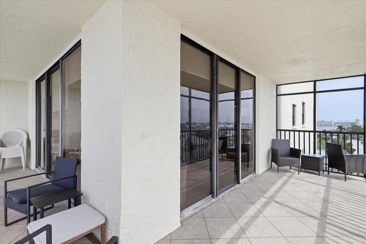 SHORES OF MADEIRA CONDO - Residential