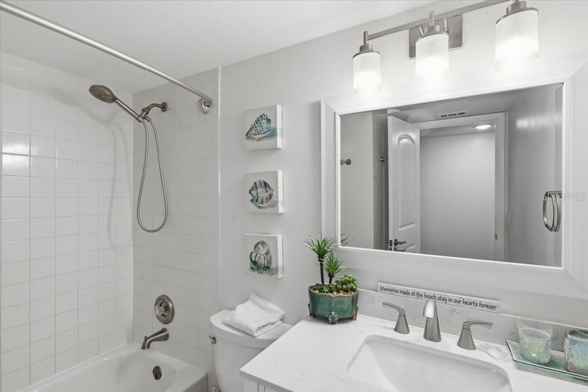 SHORES OF MADEIRA CONDO - Residential