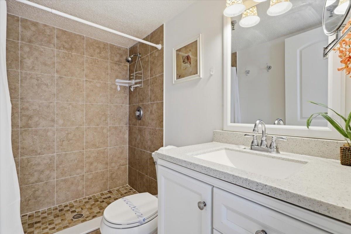 SHORES OF MADEIRA CONDO - Residential