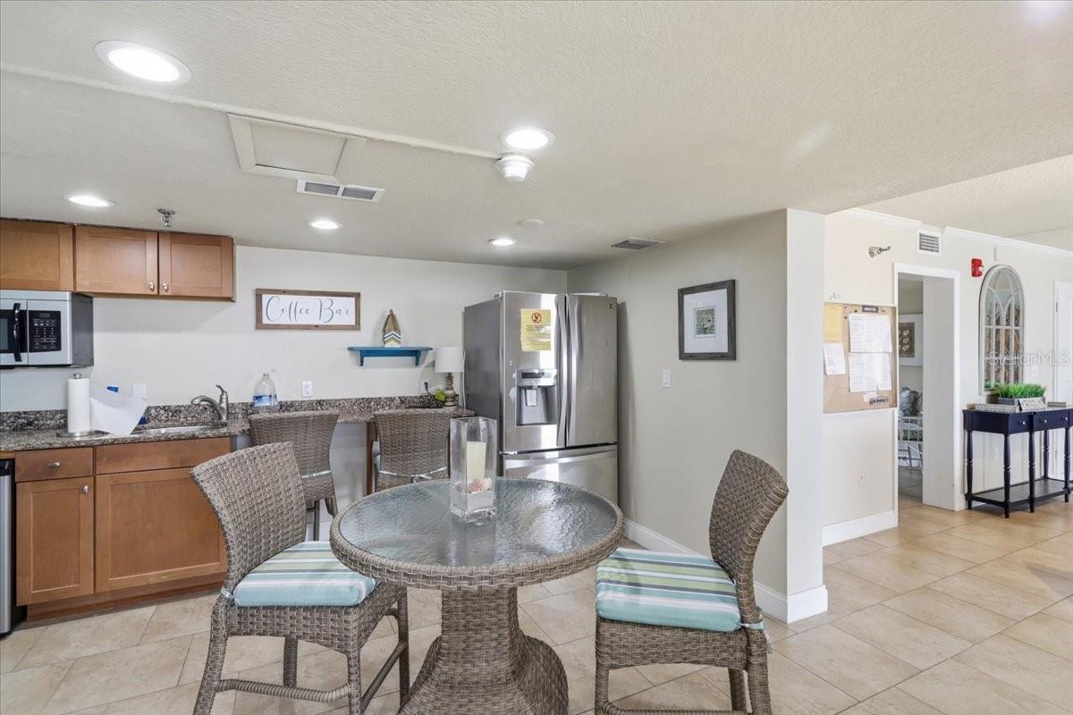 SHORES OF MADEIRA CONDO - Residential