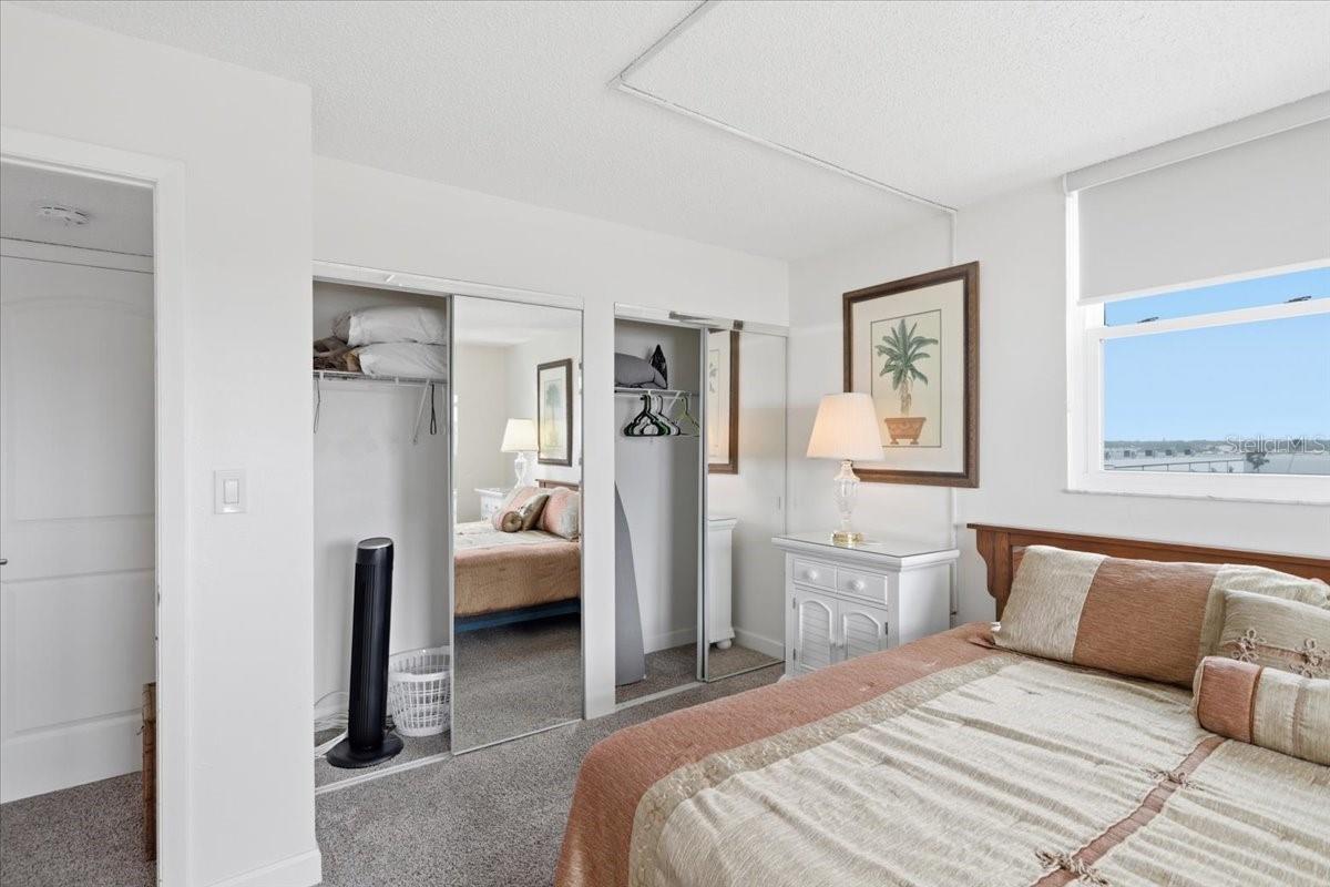 SHORES OF MADEIRA CONDO - Residential