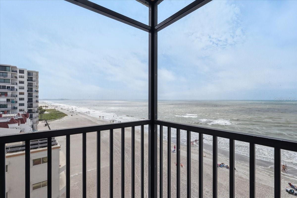 SHORES OF MADEIRA CONDO - Residential