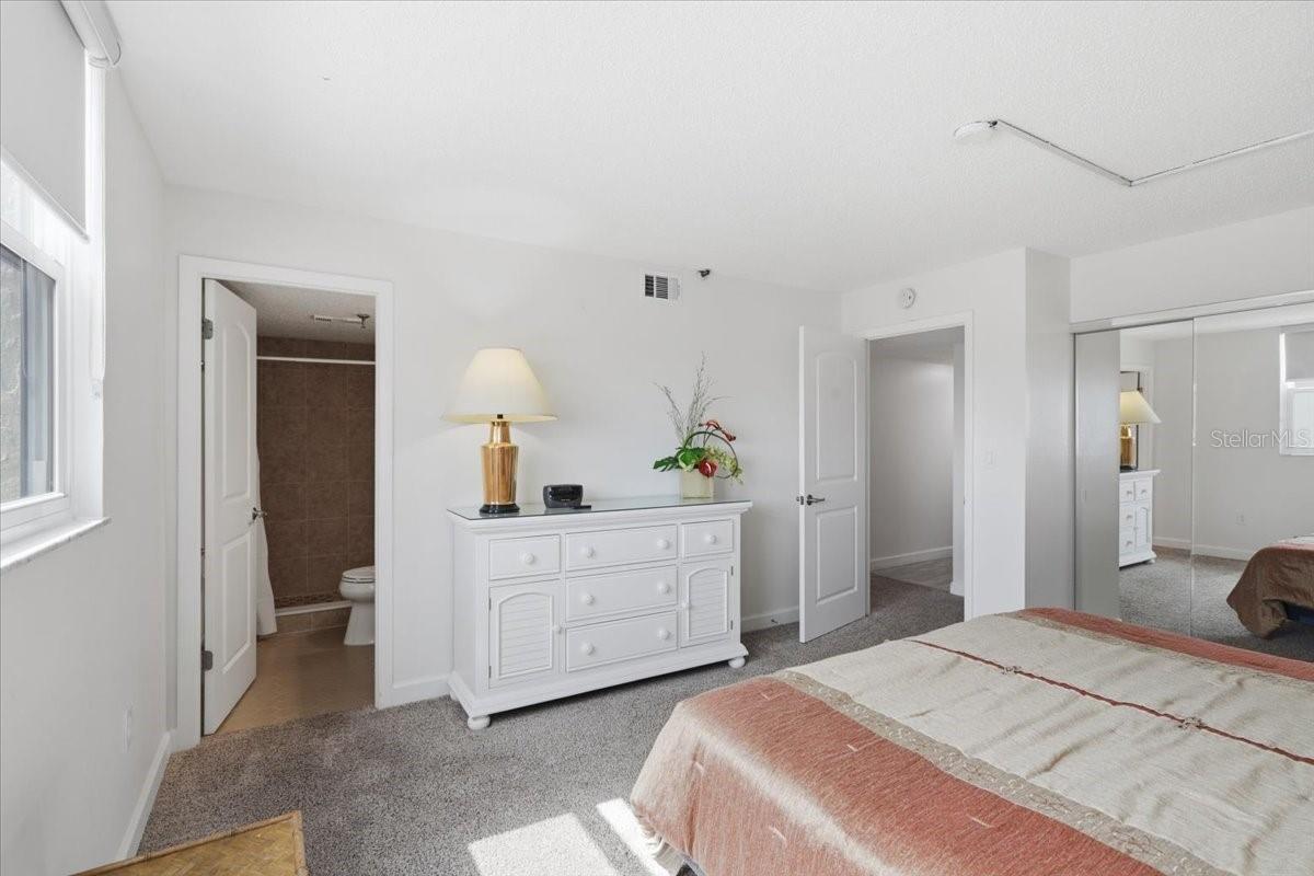 SHORES OF MADEIRA CONDO - Residential