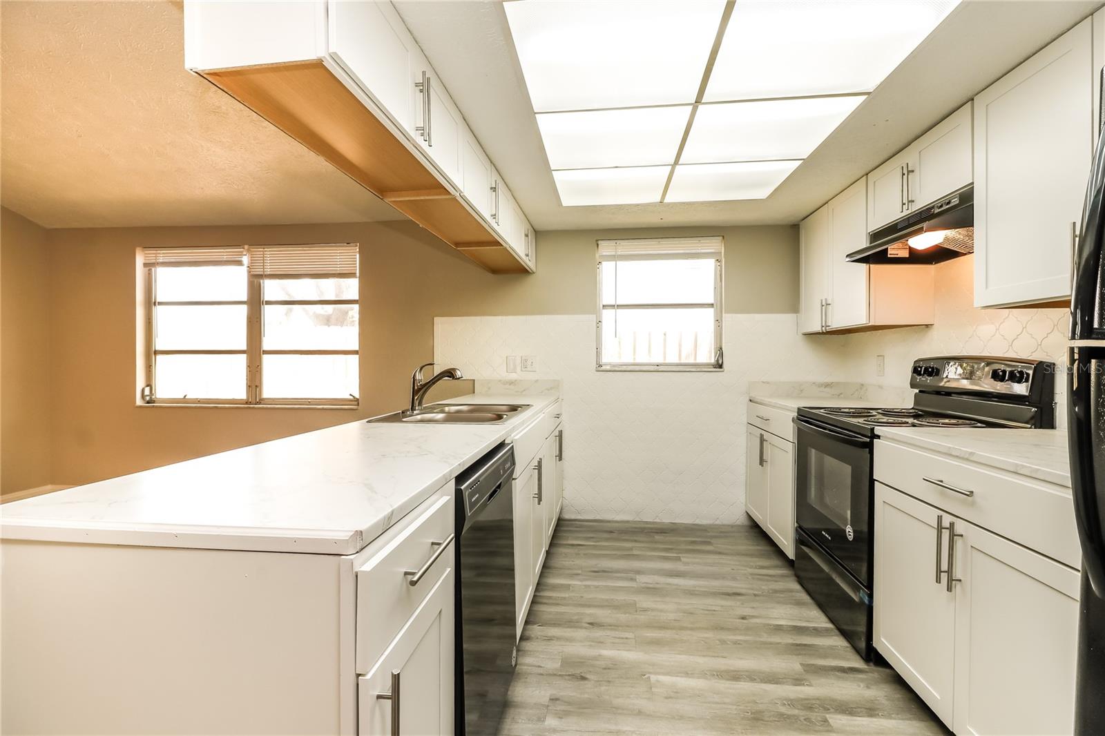 FOREST HILLS EAST - Residential Lease